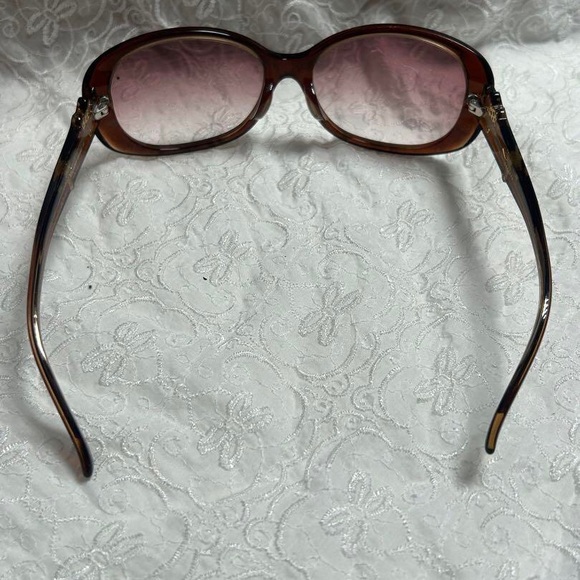 Elegant Brown Sunglasses